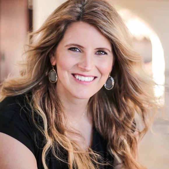 Meet the Posher Other - Meet your Posher, Sara